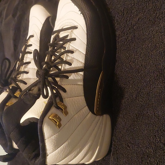 Jordan shoes - Picture 3 of 4